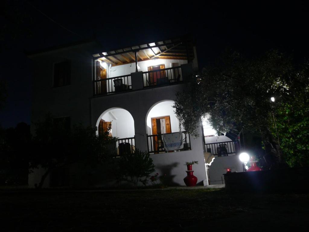 Liossis Rooms & Apartments Skópelos Eksteriør bilde